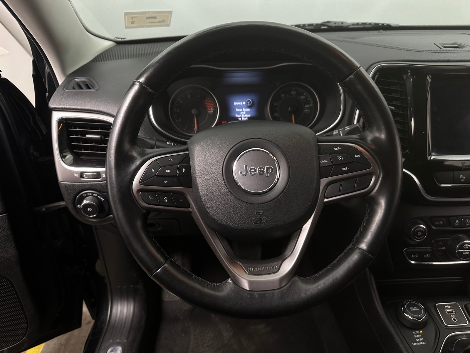 Thumbnail: 2020 Jeep Cherokee - 4