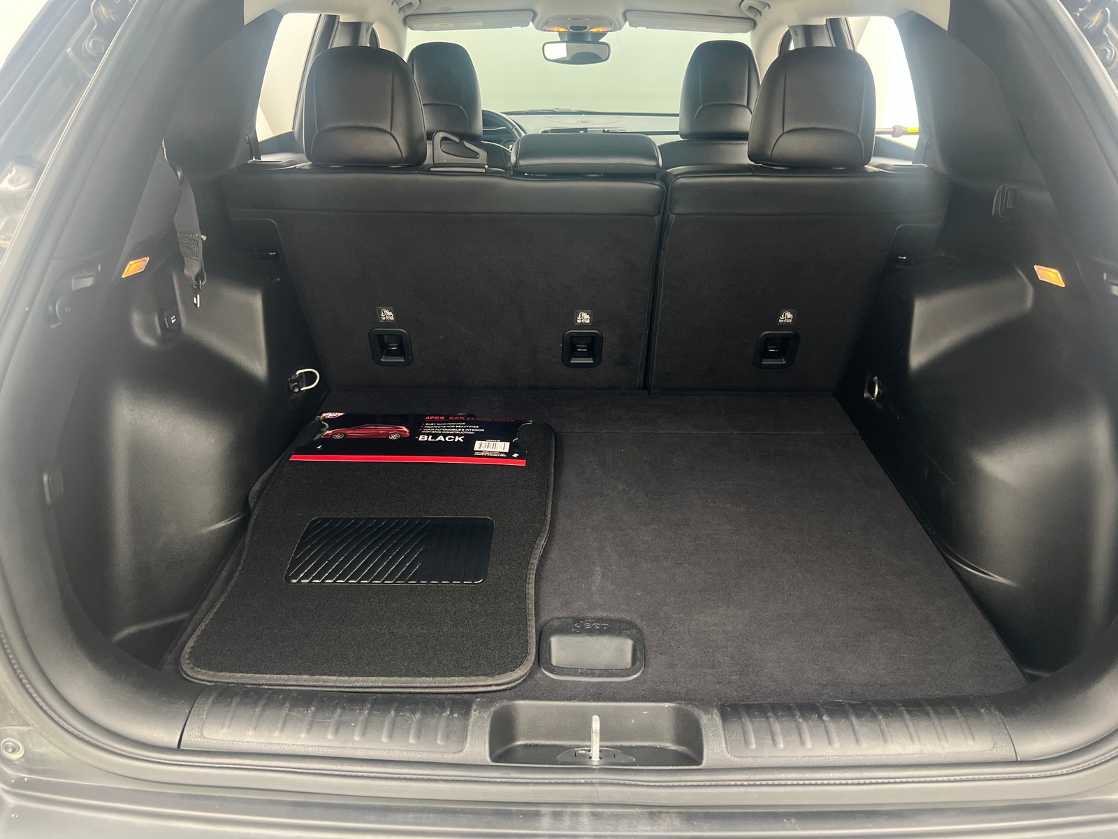 Thumbnail: 2021 Jeep Cherokee - 7