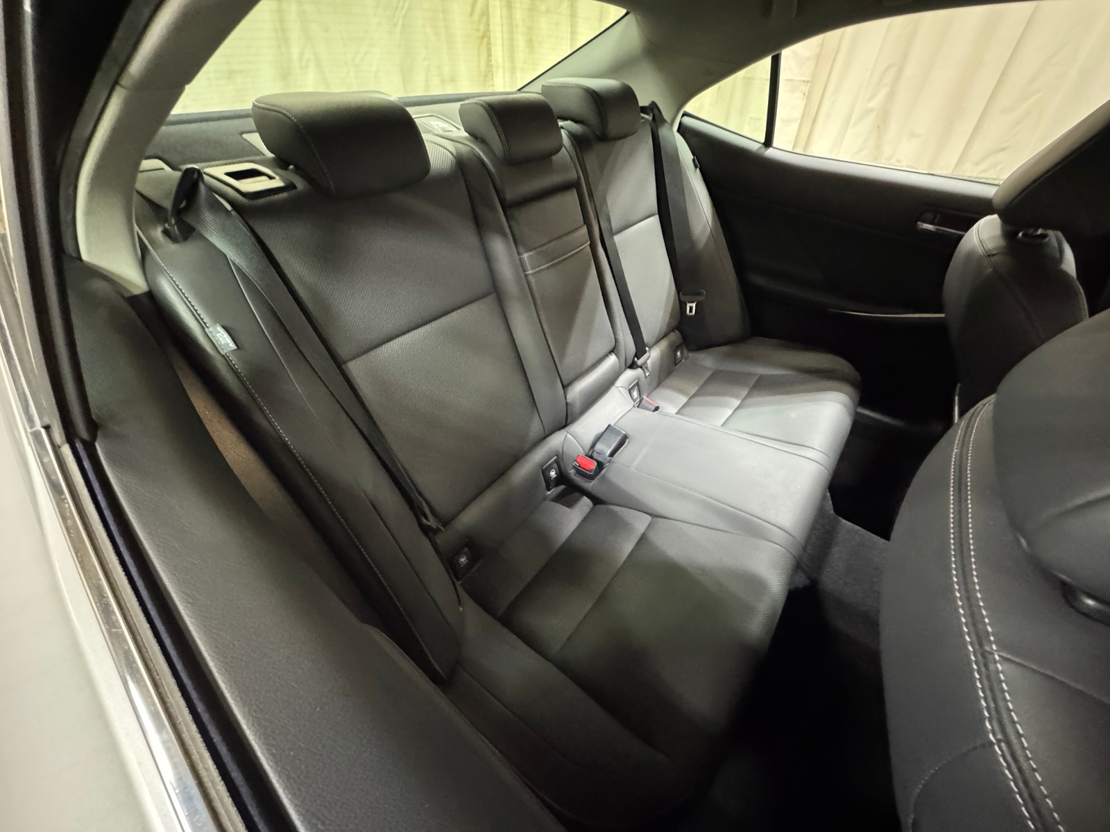 Thumbnail: 2015 Lexus IS - 5