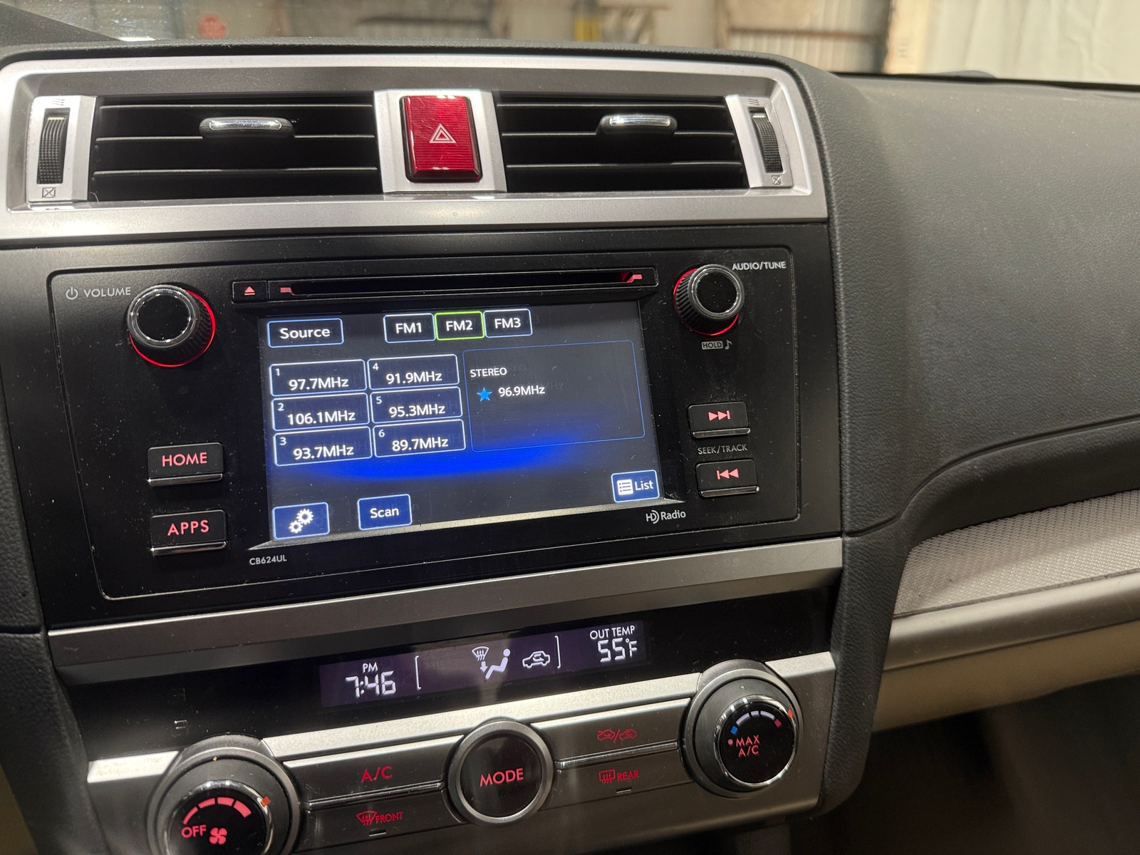 Thumbnail: 2015 Subaru Legacy - 4