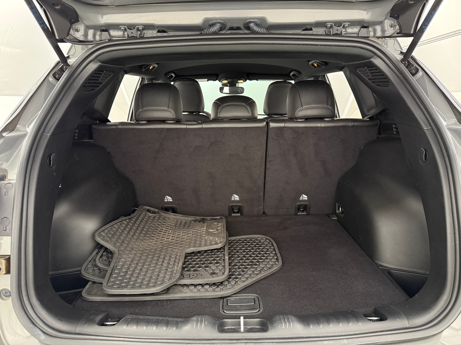 Thumbnail: 2023 Jeep Compass - 6