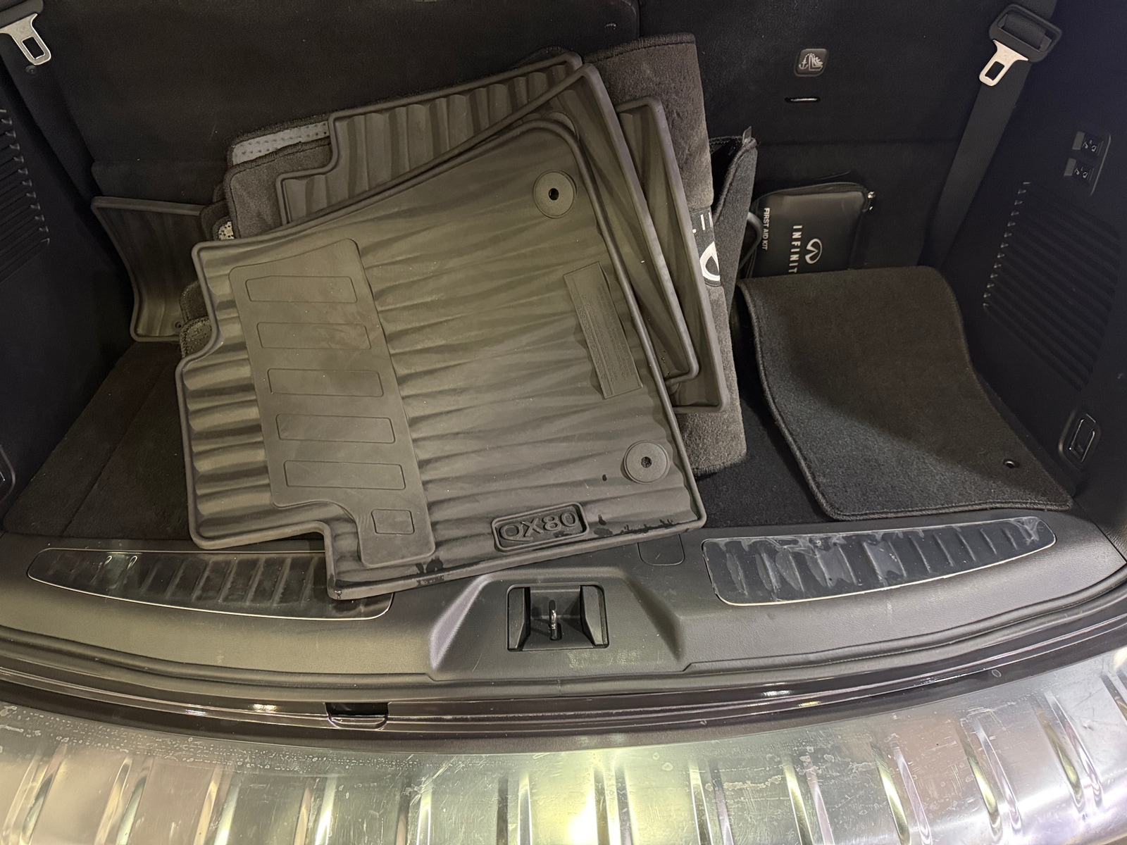 Thumbnail: 2024 INFINITI QX80 - 6