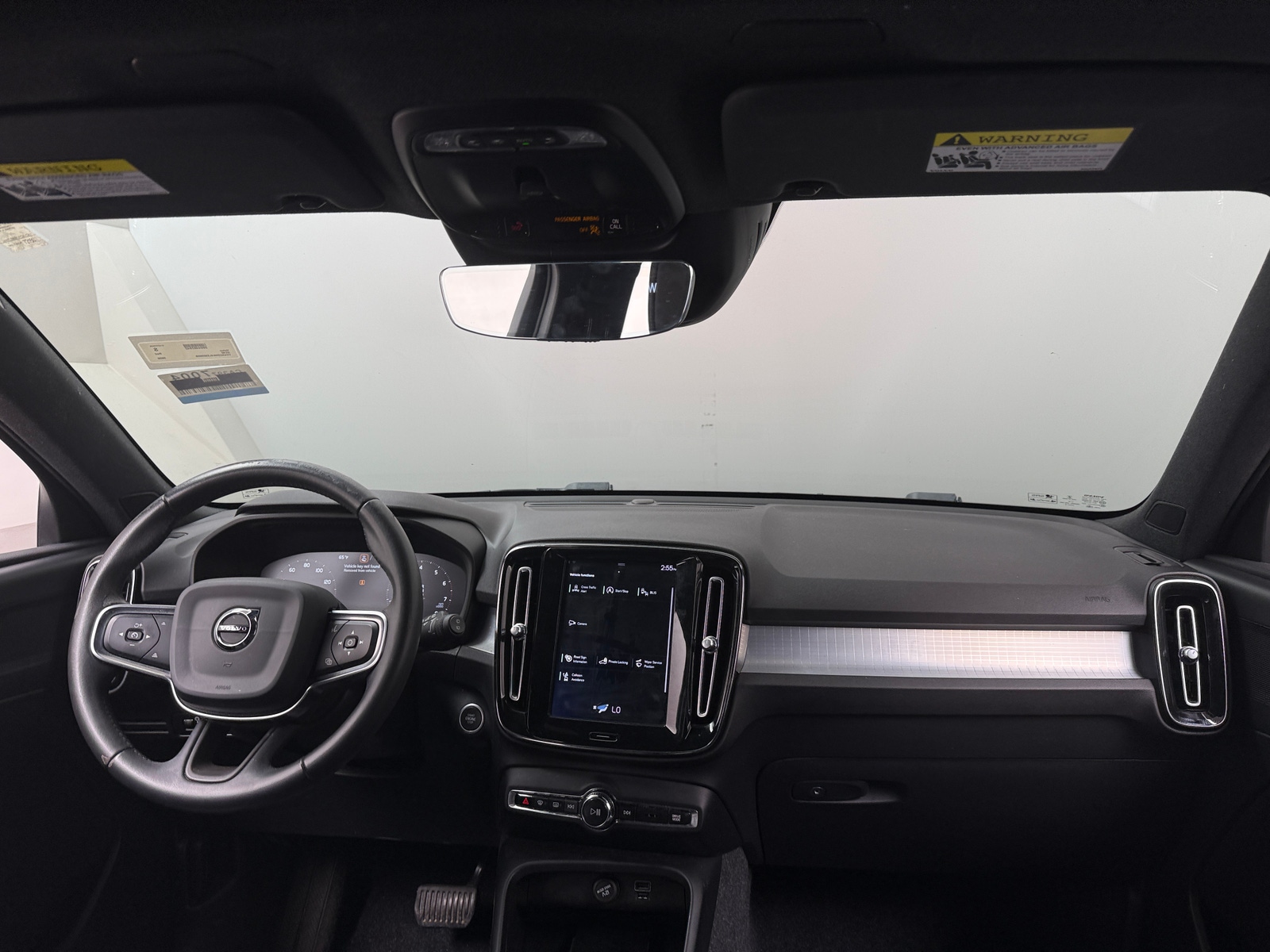 Thumbnail: 2020 Volvo XC40 - 2