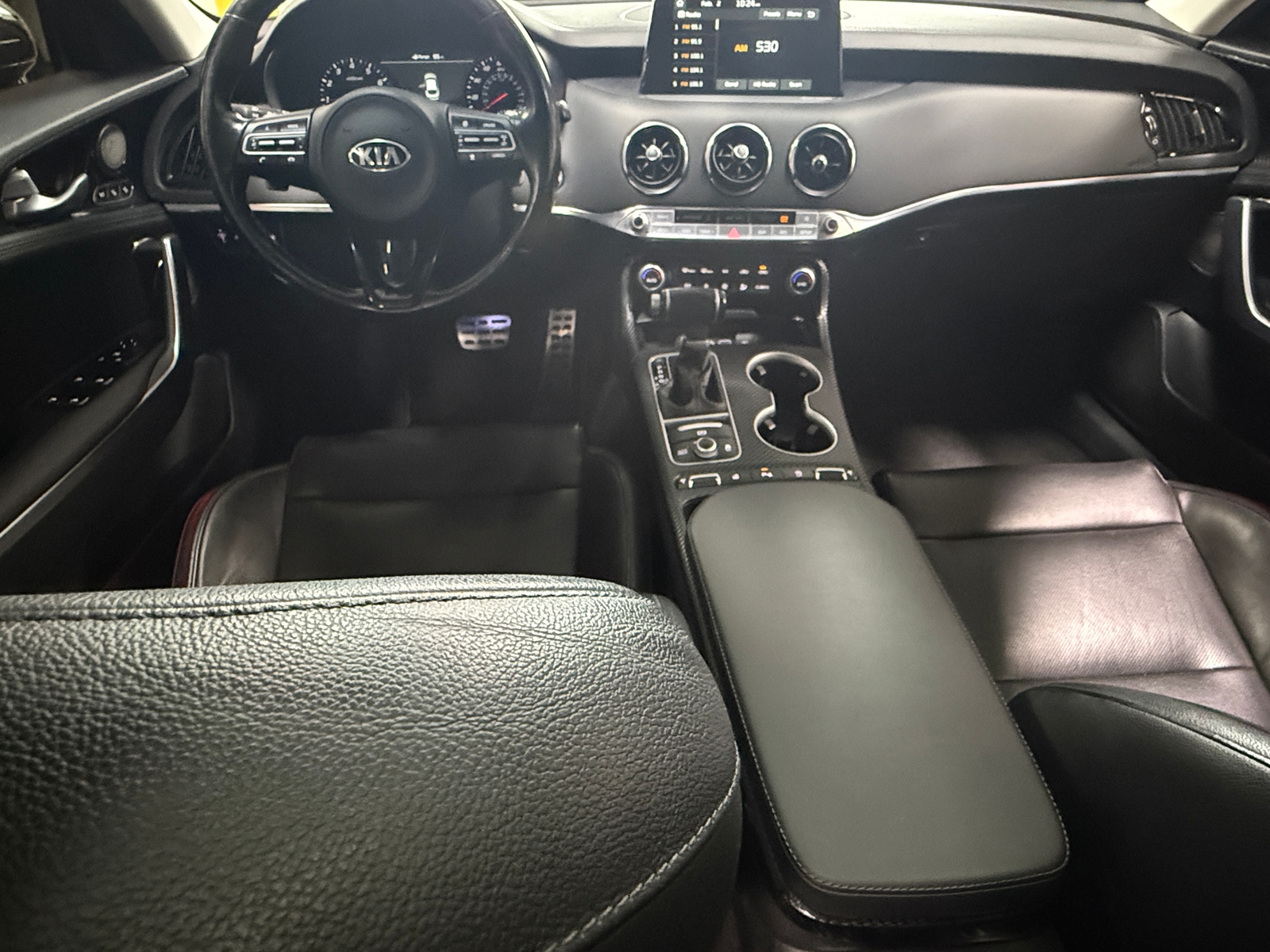 Thumbnail: 2018 Kia Stinger - 2