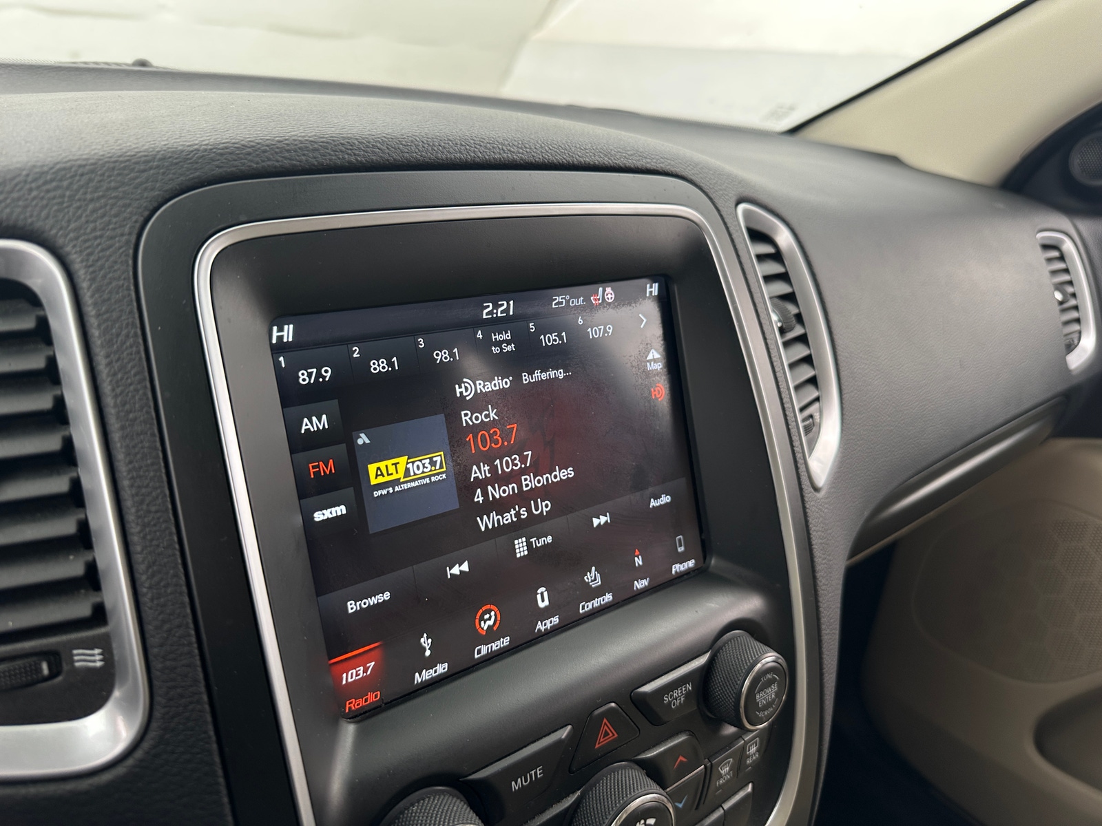 Thumbnail: 2019 Dodge Durango - 3