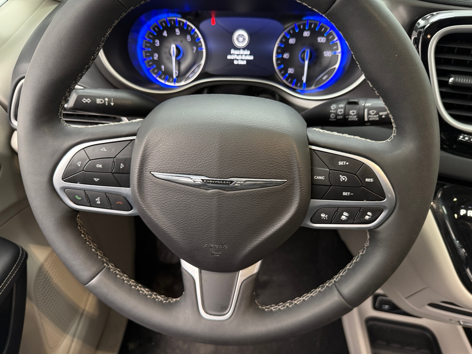 Thumbnail: 2024 Chrysler Pacifica - 4