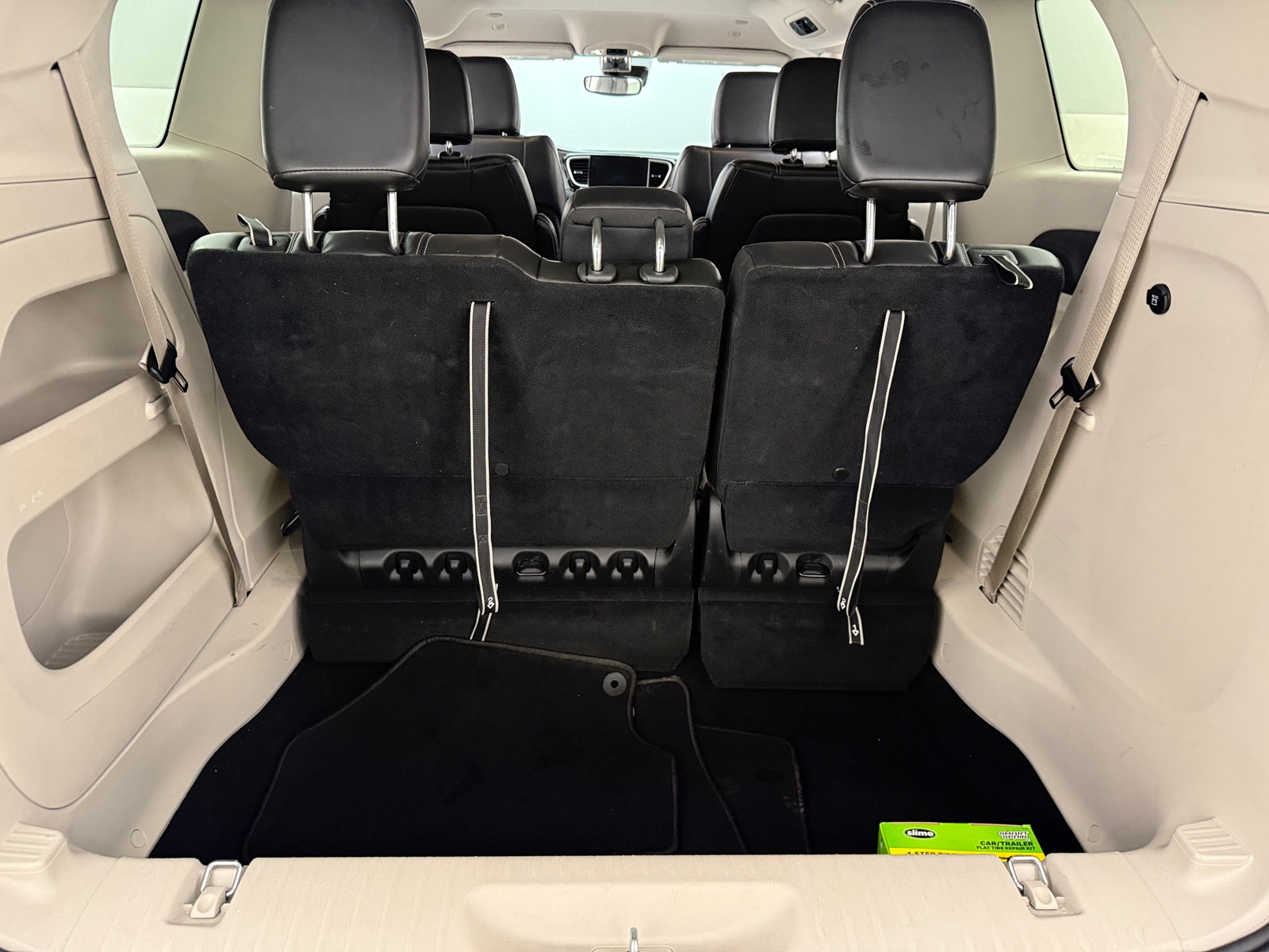 Thumbnail: 2024 Chrysler Pacifica - 6