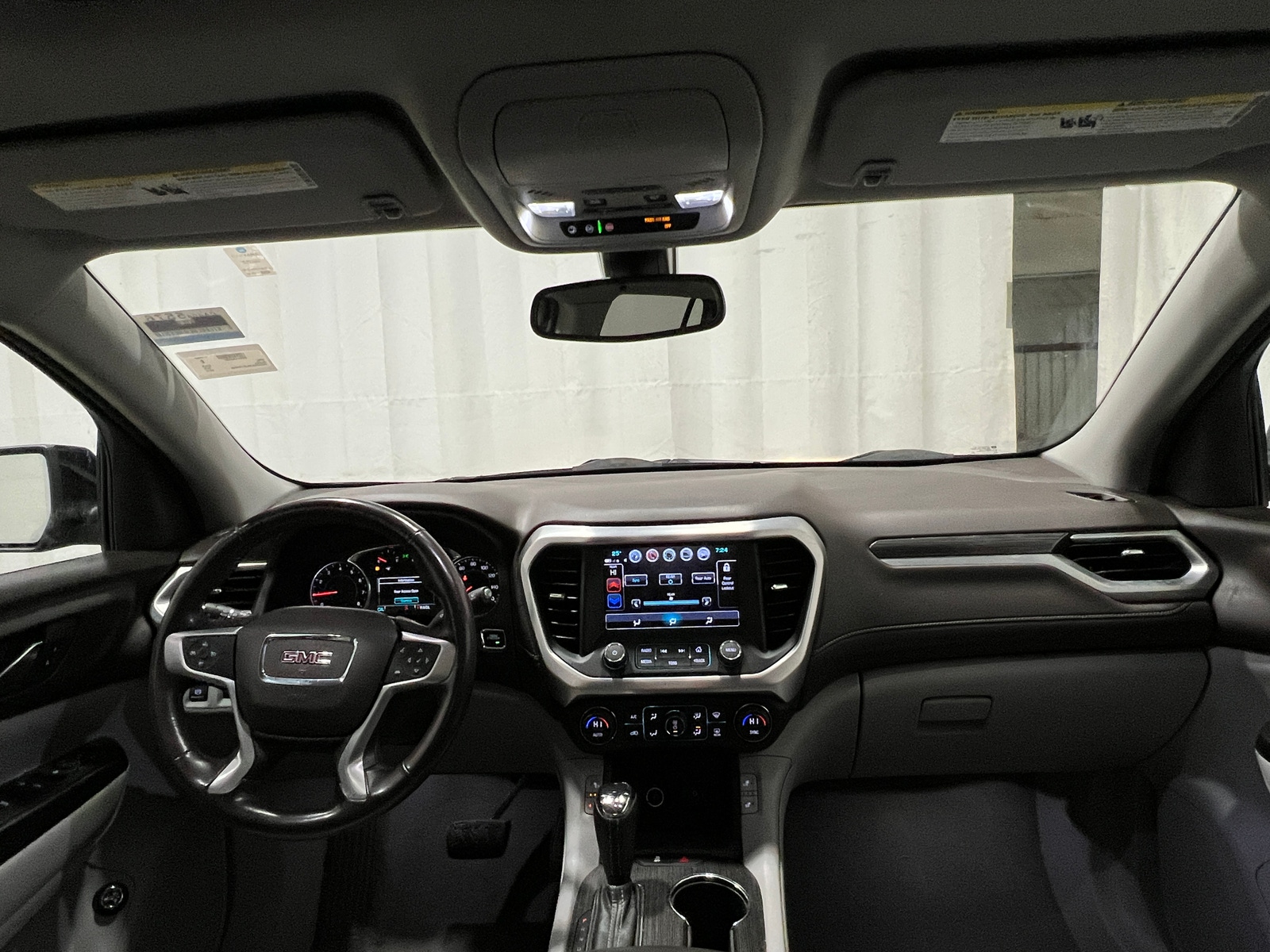 Thumbnail: 2018 GMC Acadia - 2