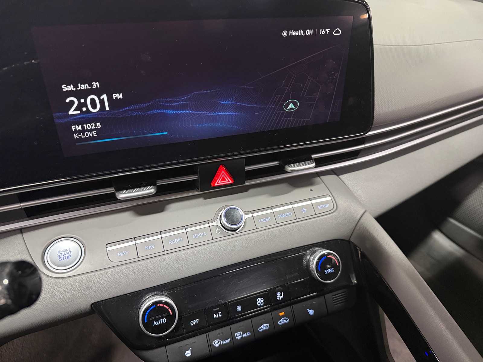 Thumbnail: 2023 Hyundai Elantra - 4