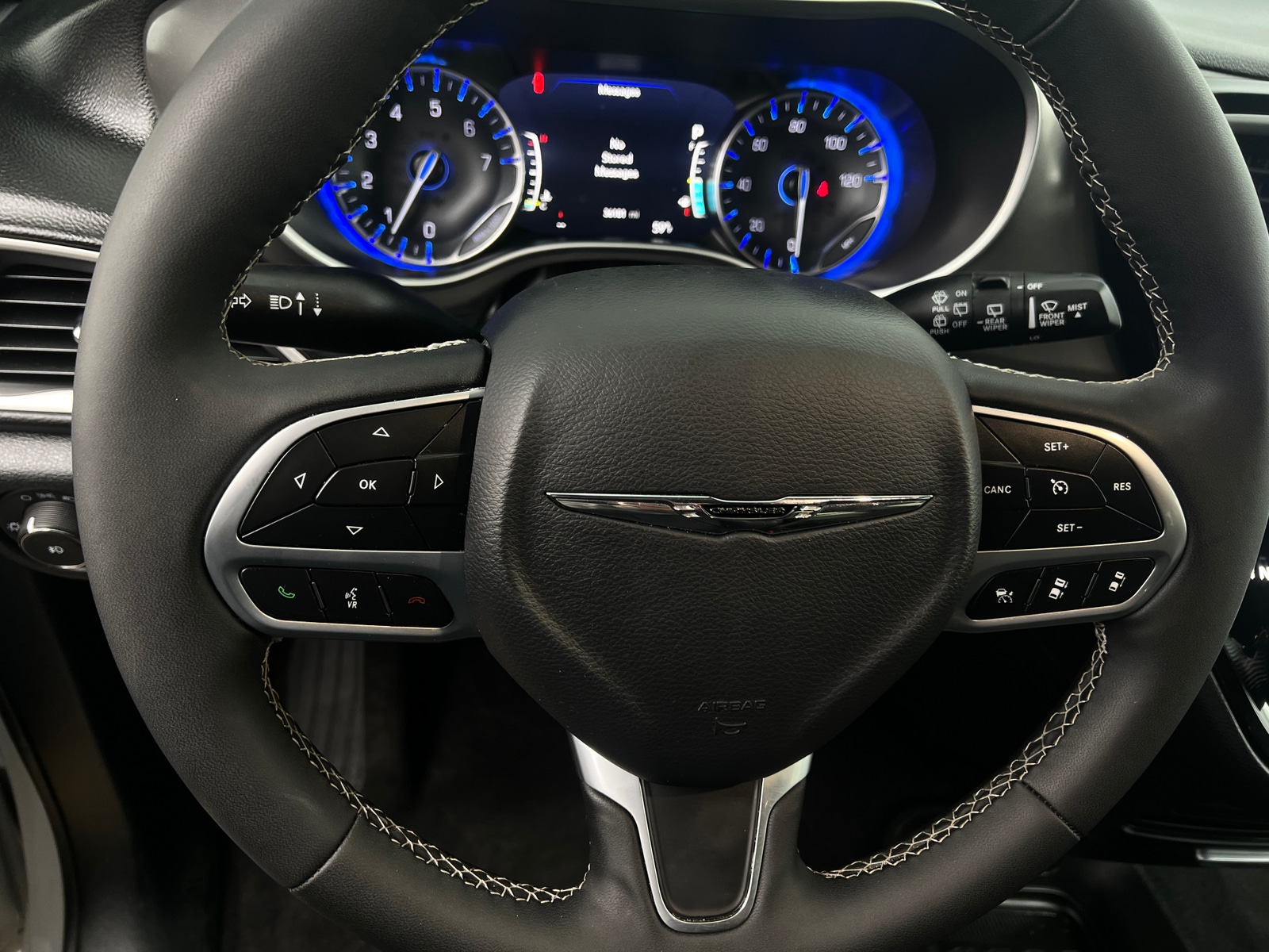 Thumbnail: 2025 Chrysler Pacifica - 4