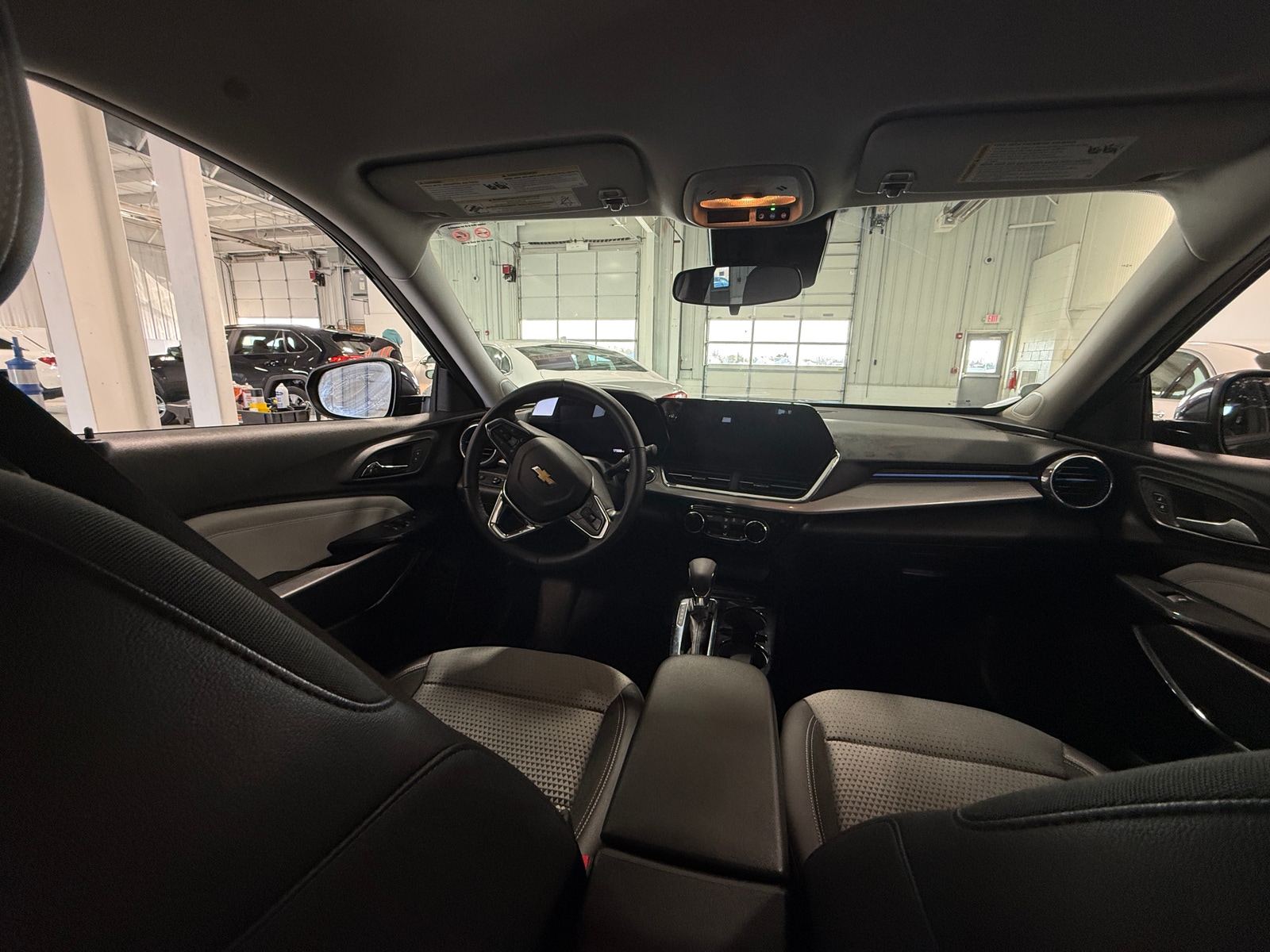 Thumbnail: 2025 Chevrolet Trax - 3