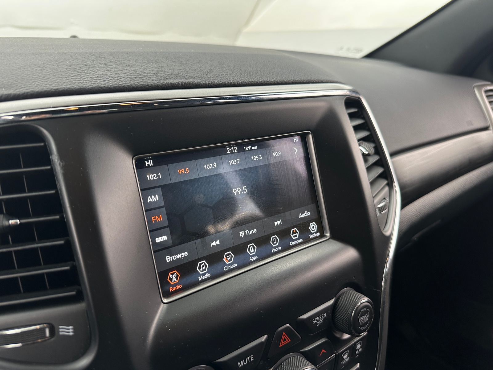 Thumbnail: 2020 Jeep Grand Cherokee - 4