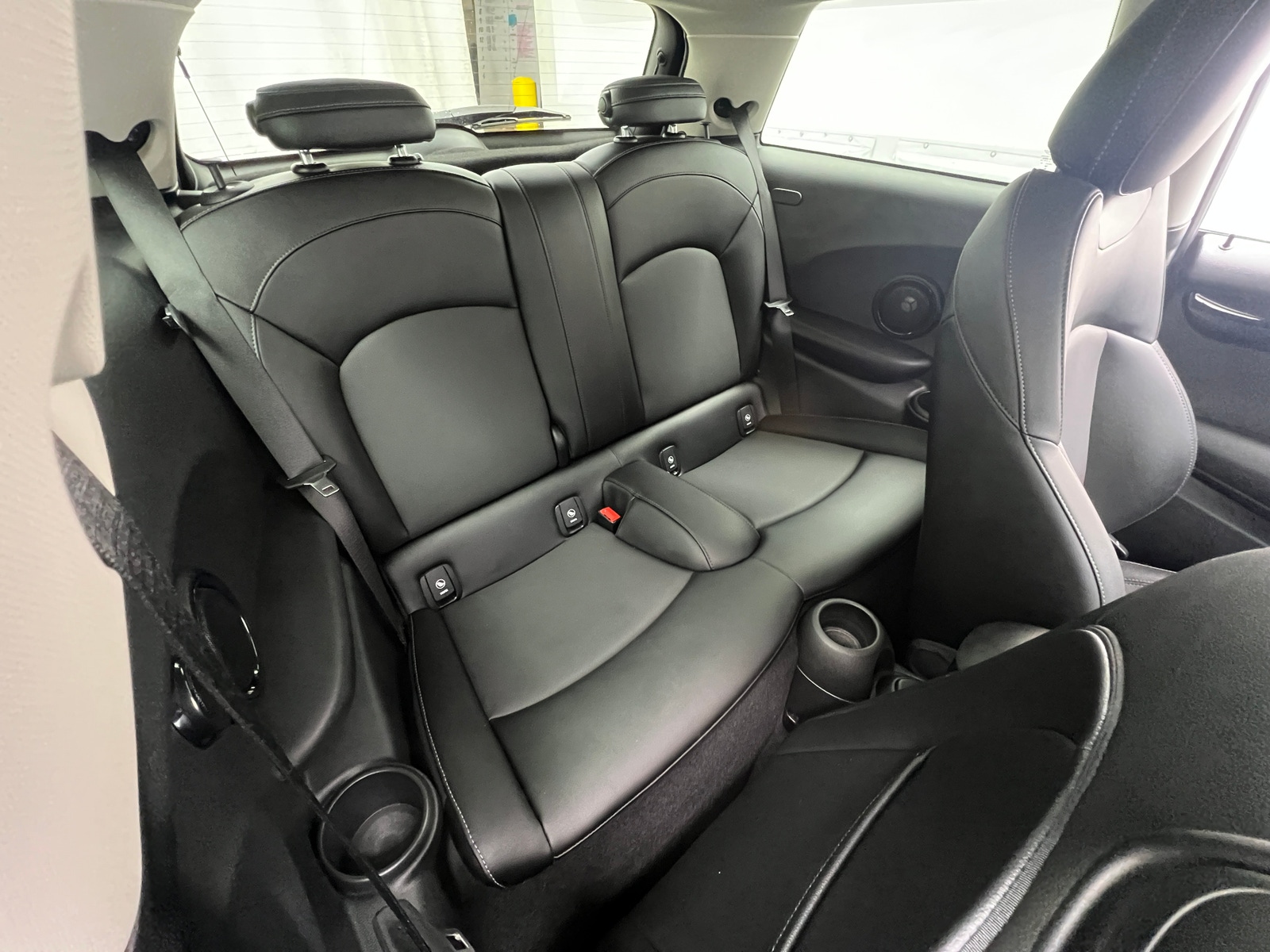 Thumbnail: 2017 MINI Cooper Hardtop - 5