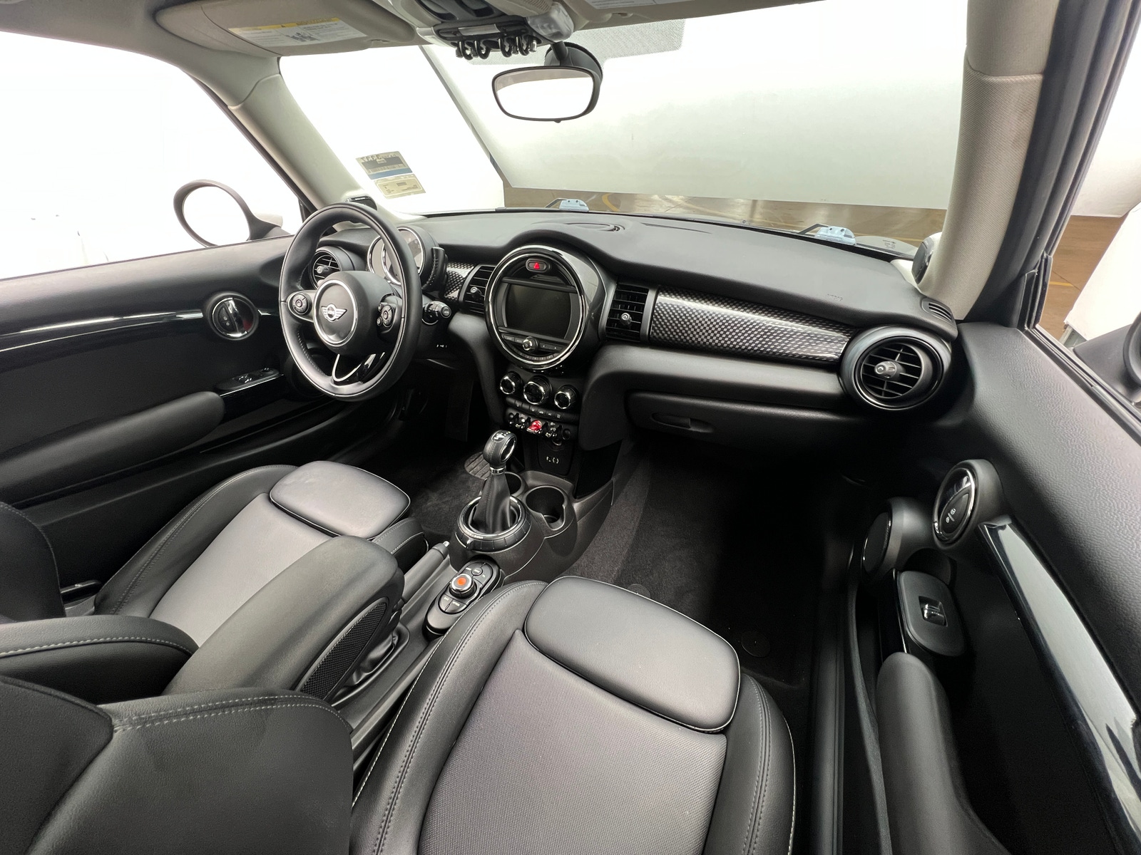 Thumbnail: 2017 MINI Cooper Hardtop - 2