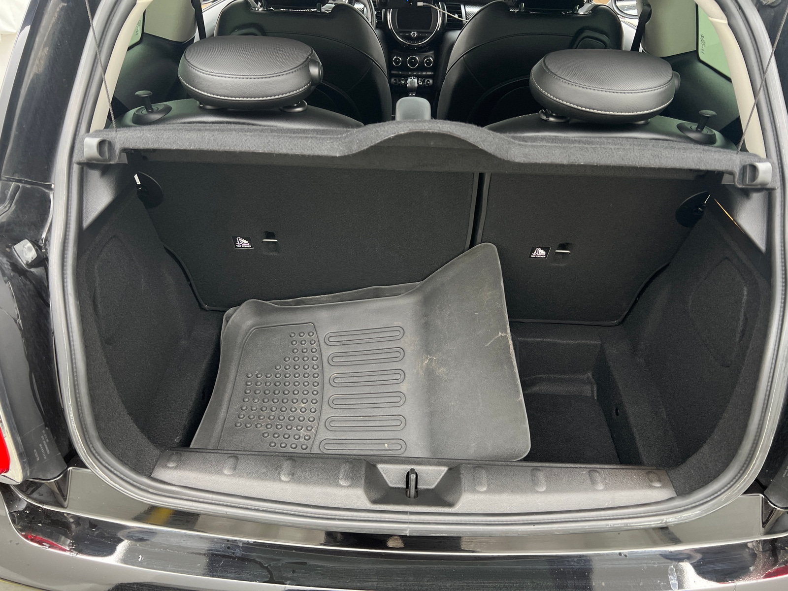 Thumbnail: 2017 MINI Cooper Hardtop - 6