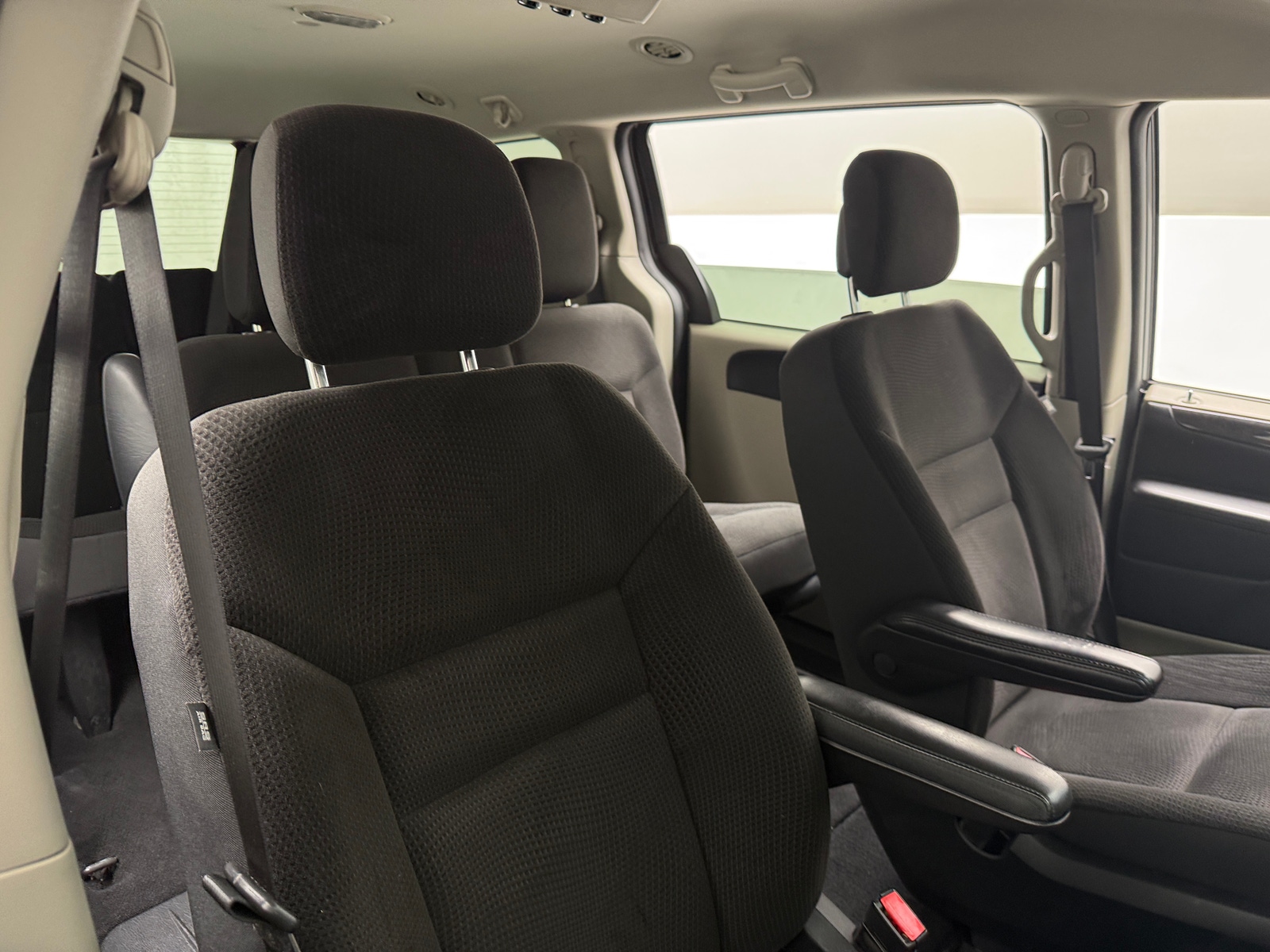 Thumbnail: 2018 Dodge Grand Caravan - 2