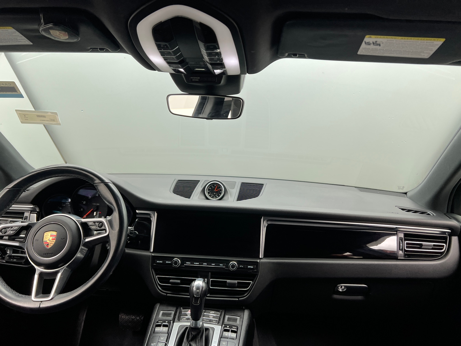 Thumbnail: 2020 Porsche Macan - 2