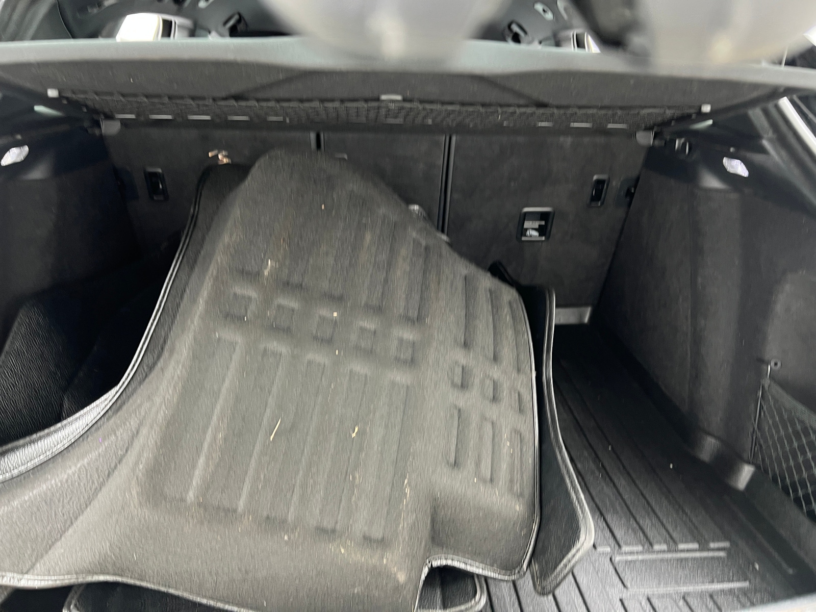 Thumbnail: 2020 Porsche Macan - 6