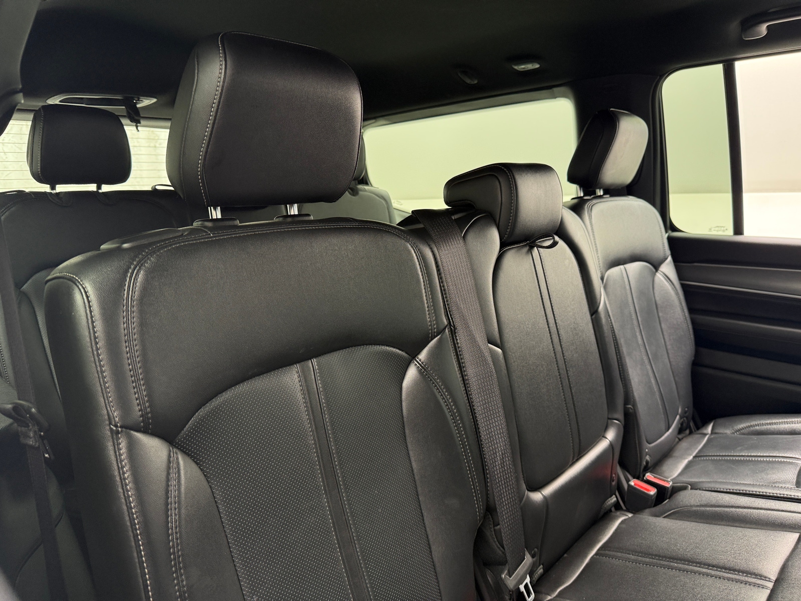 Thumbnail: 2025 Jeep Wagoneer - 5