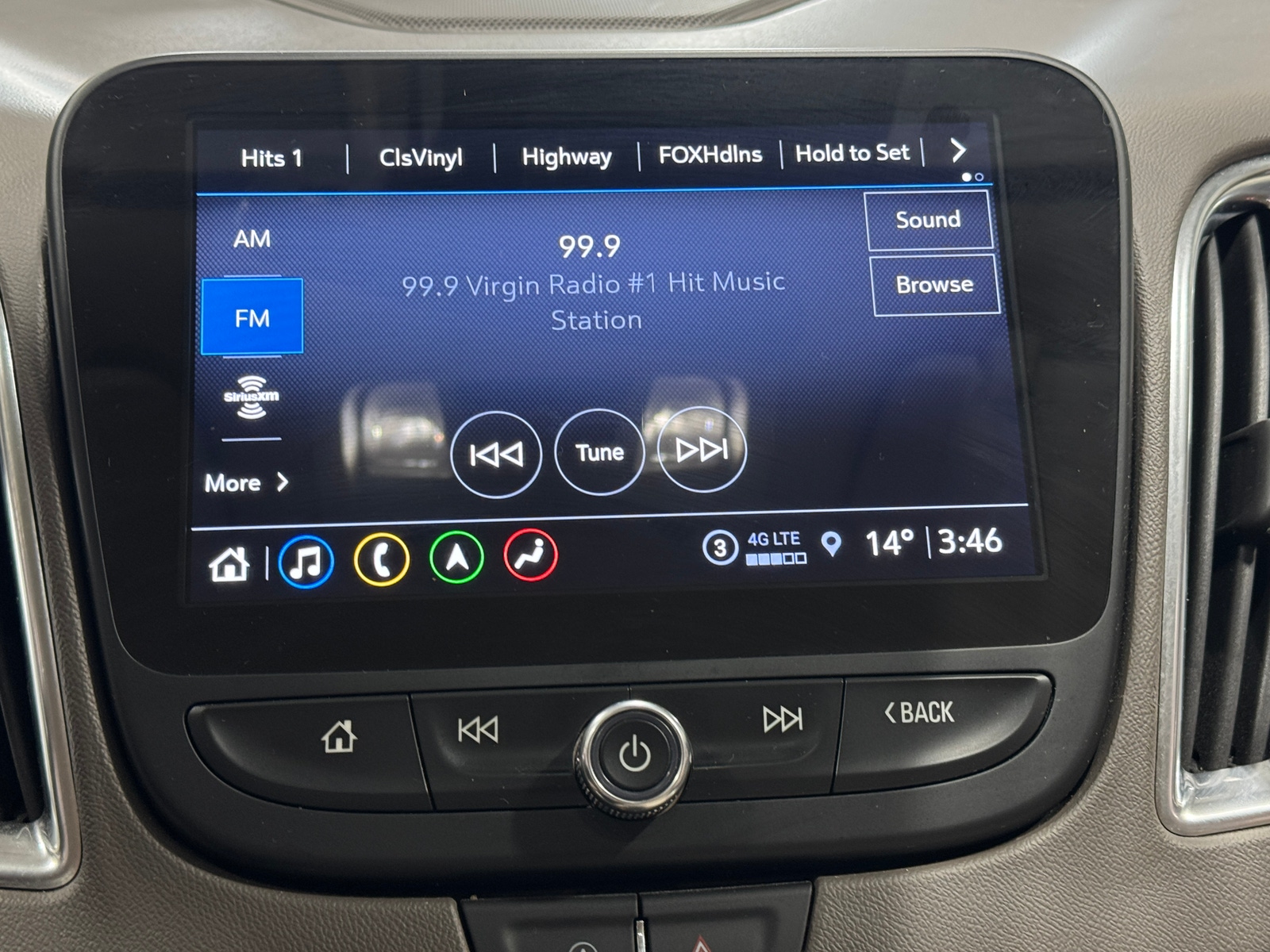 Thumbnail: 2024 Chevrolet Malibu - 3