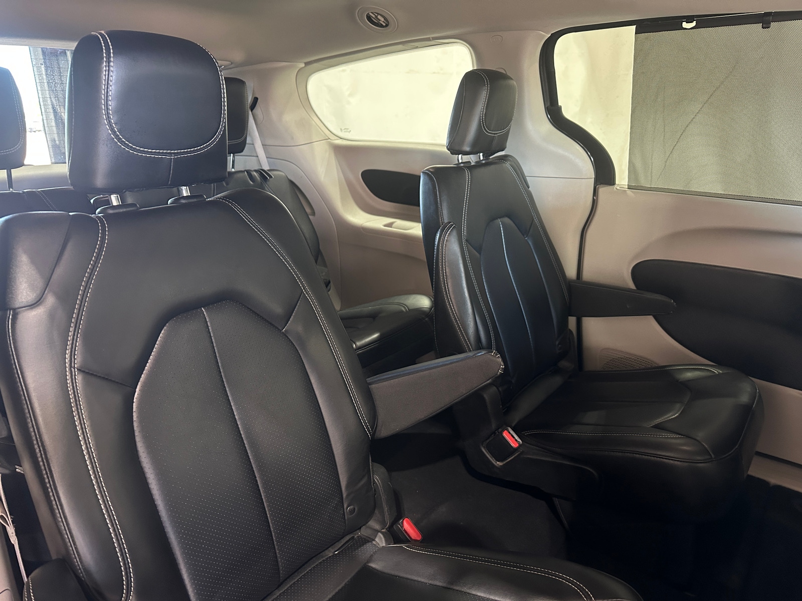 Thumbnail: 2023 Chrysler Pacifica - 5