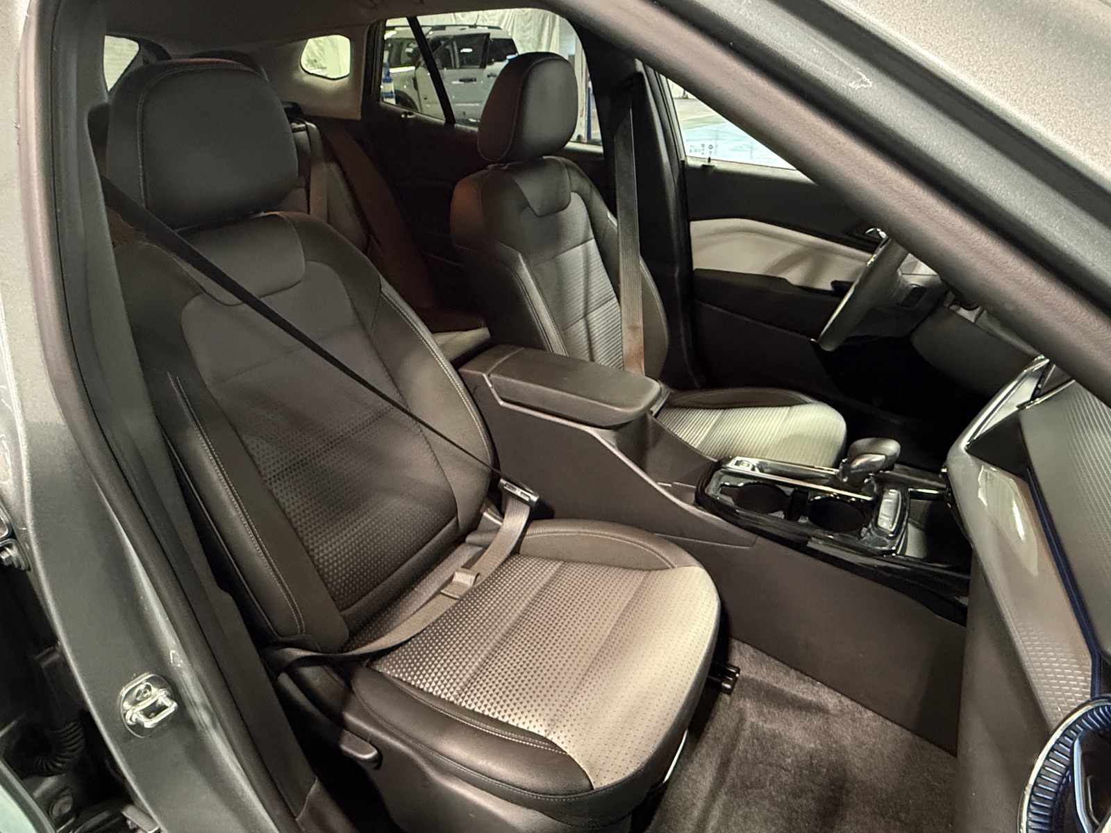 Thumbnail: 2025 Chevrolet Trax - 2