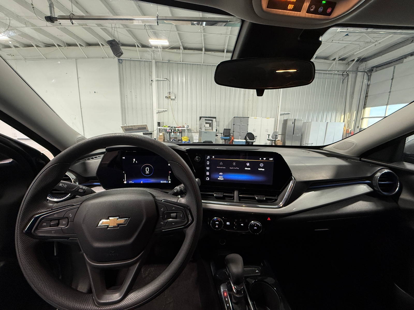 Thumbnail: 2025 Chevrolet Trax - 3