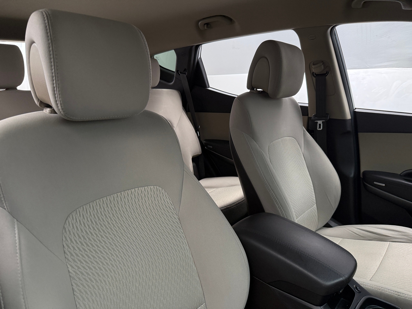 Thumbnail: 2017 Hyundai Santa Fe - 2