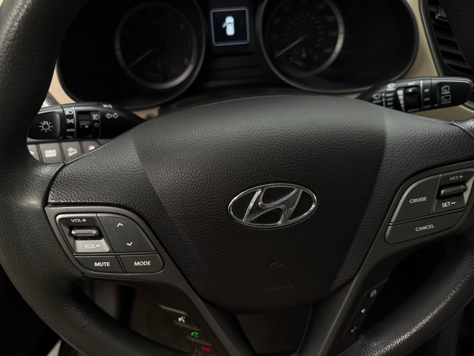 Thumbnail: 2017 Hyundai Santa Fe - 5