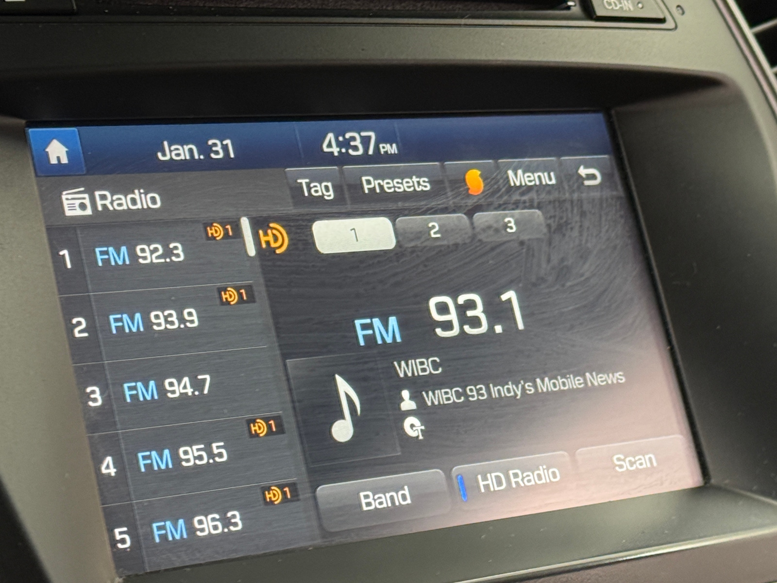 Thumbnail: 2017 Hyundai Santa Fe - 4