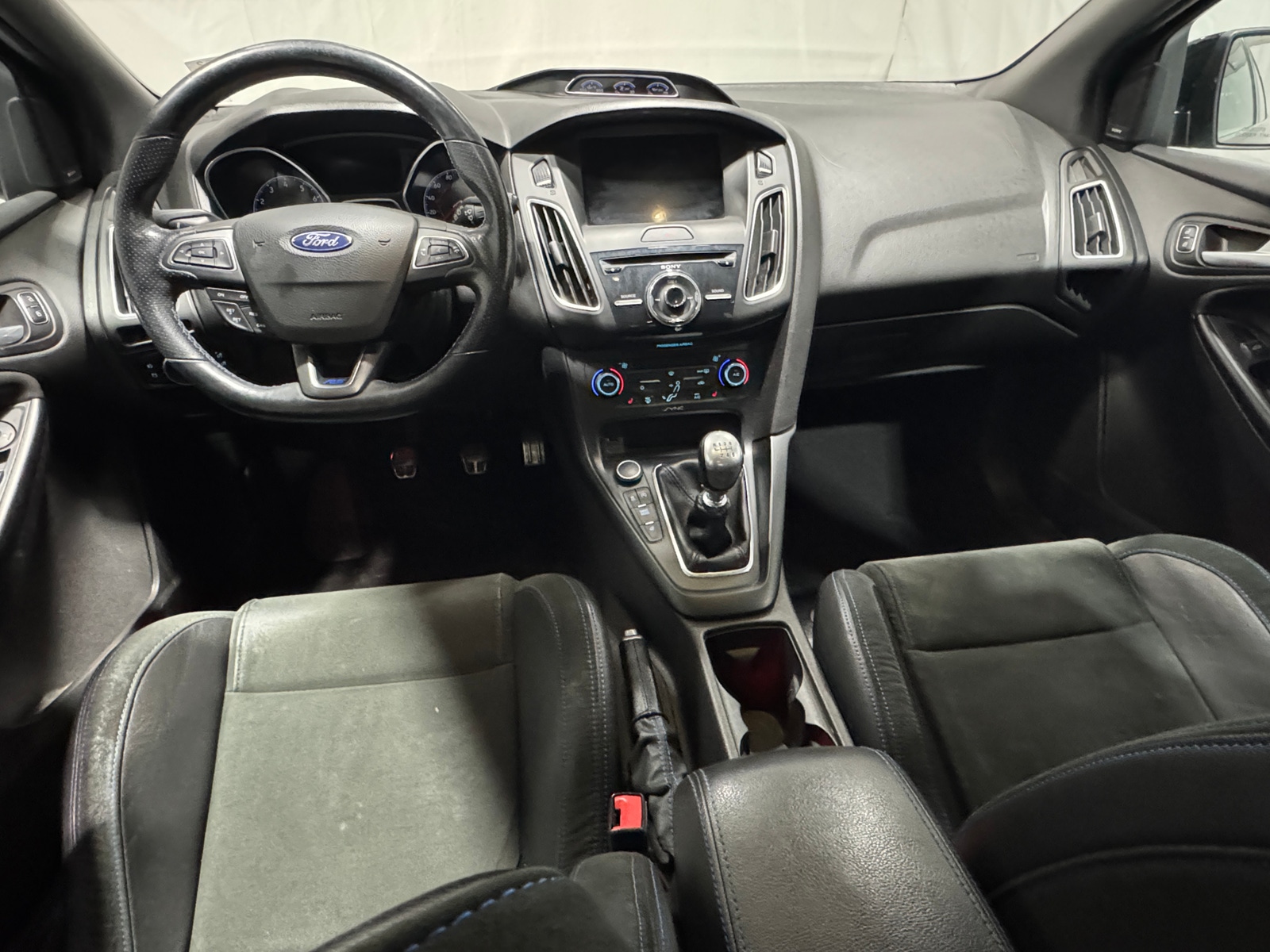 Thumbnail: 2017 Ford Focus - 2