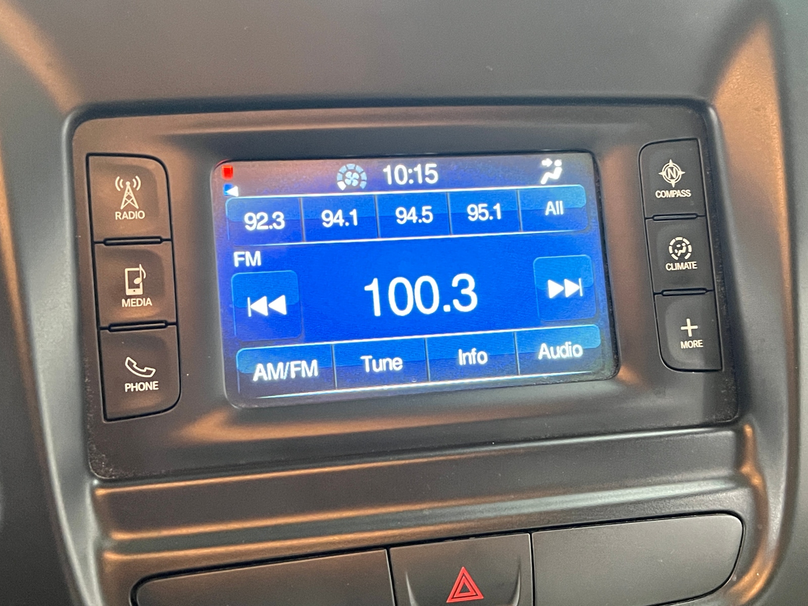 Thumbnail: 2016 Chrysler 200 - 4