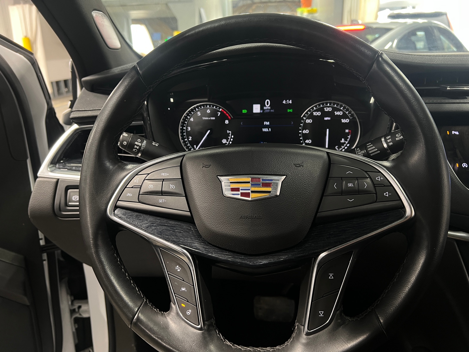 Thumbnail: 2024 Cadillac XT5 - 4