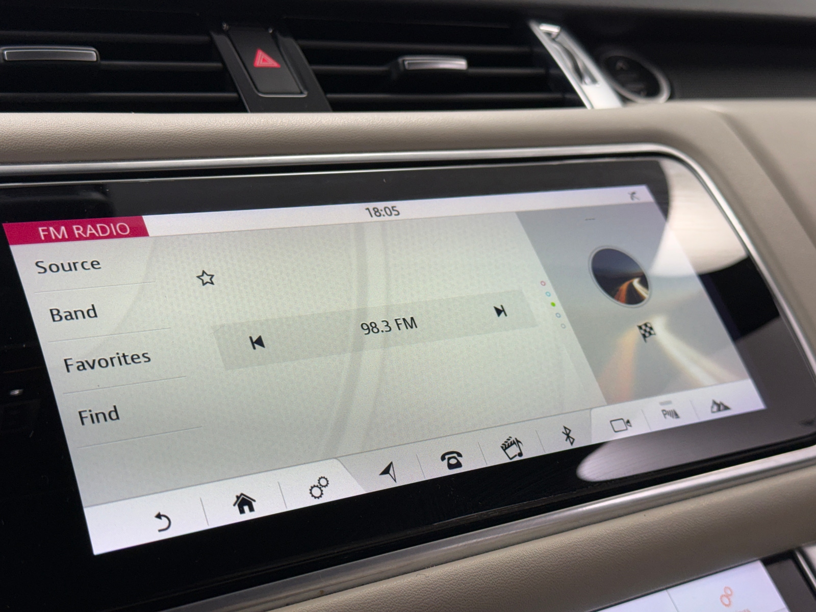 Thumbnail: 2020 Land Rover Range Rover Sport - 3