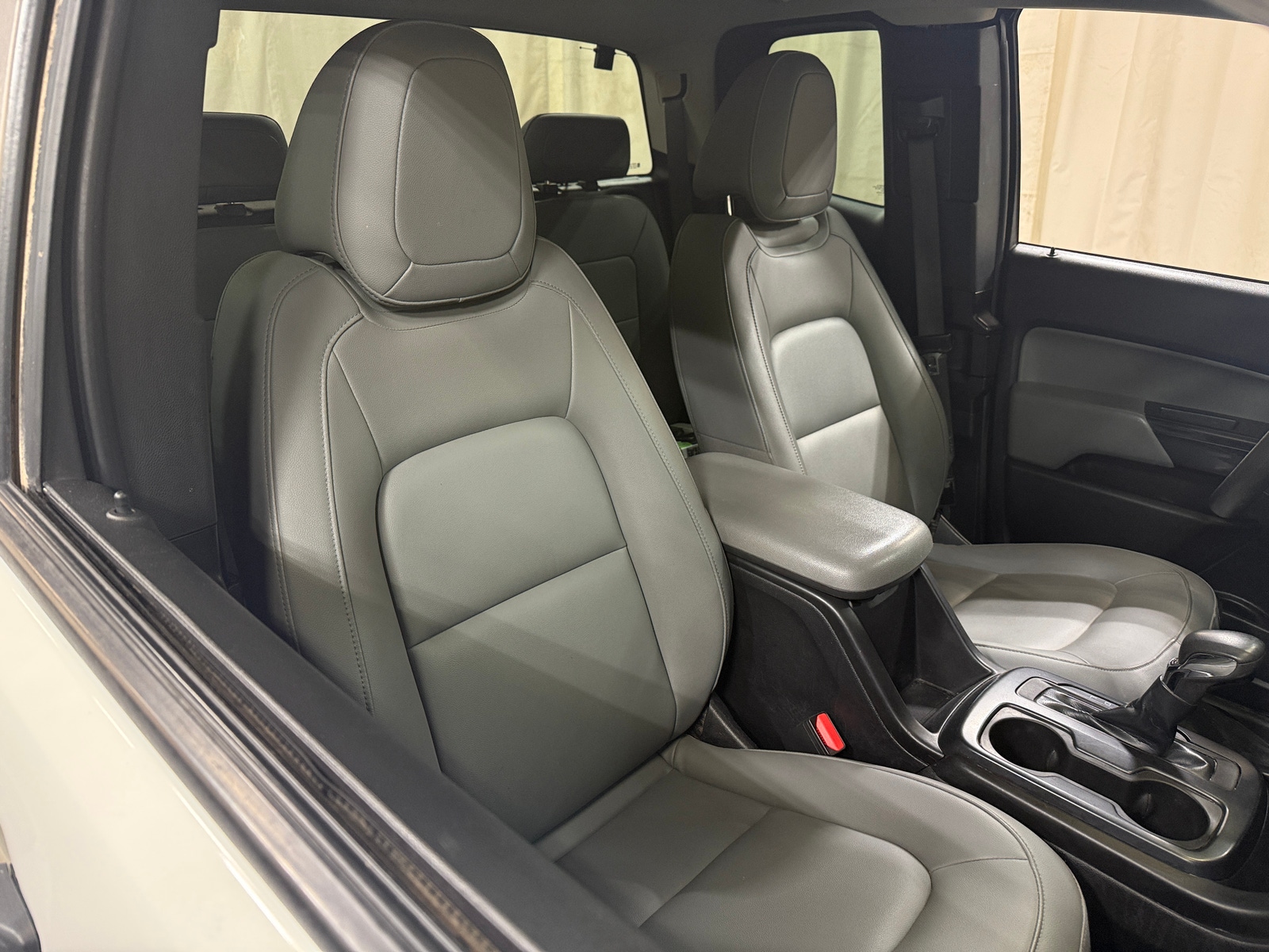 Thumbnail: 2022 Chevrolet Colorado - 2