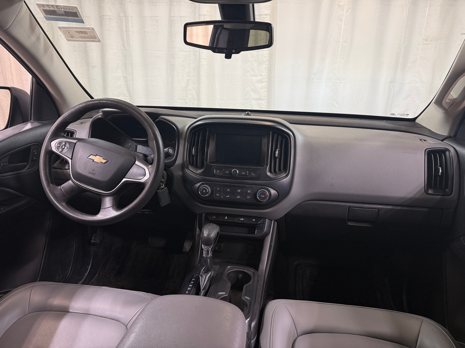 Thumbnail: 2022 Chevrolet Colorado - 3