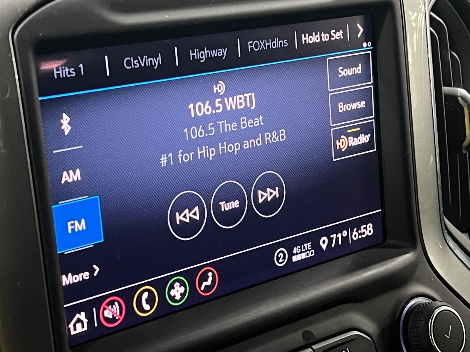 Thumbnail: 2020 Chevrolet Silverado 1500 - 4