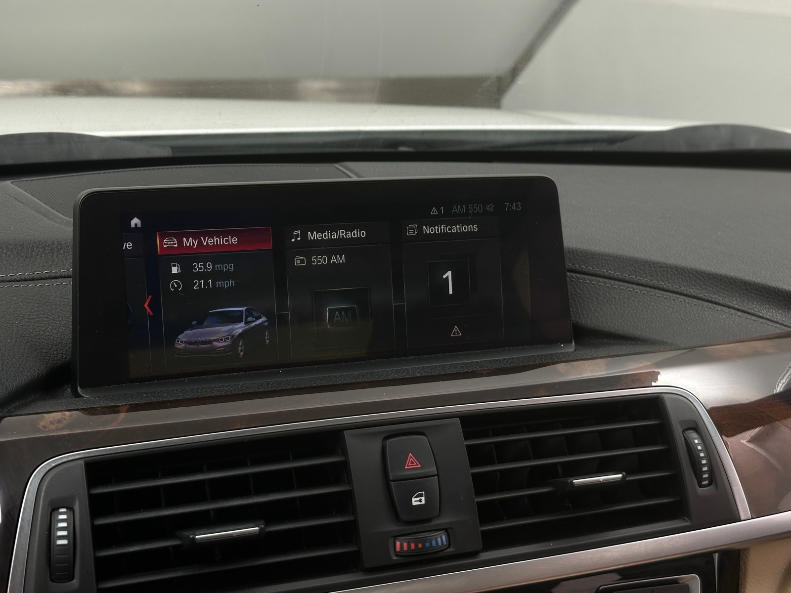 Thumbnail: 2018 BMW 3 Series - 3