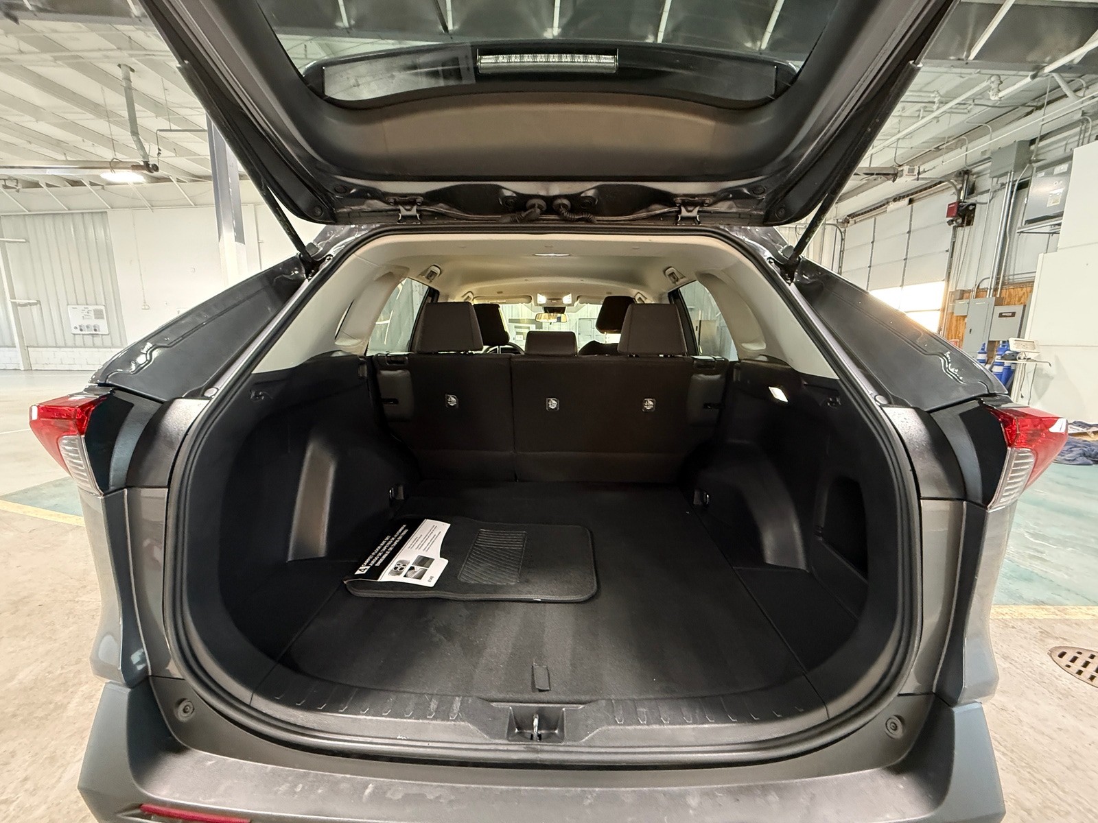 Thumbnail: 2025 Toyota RAV4 - 7