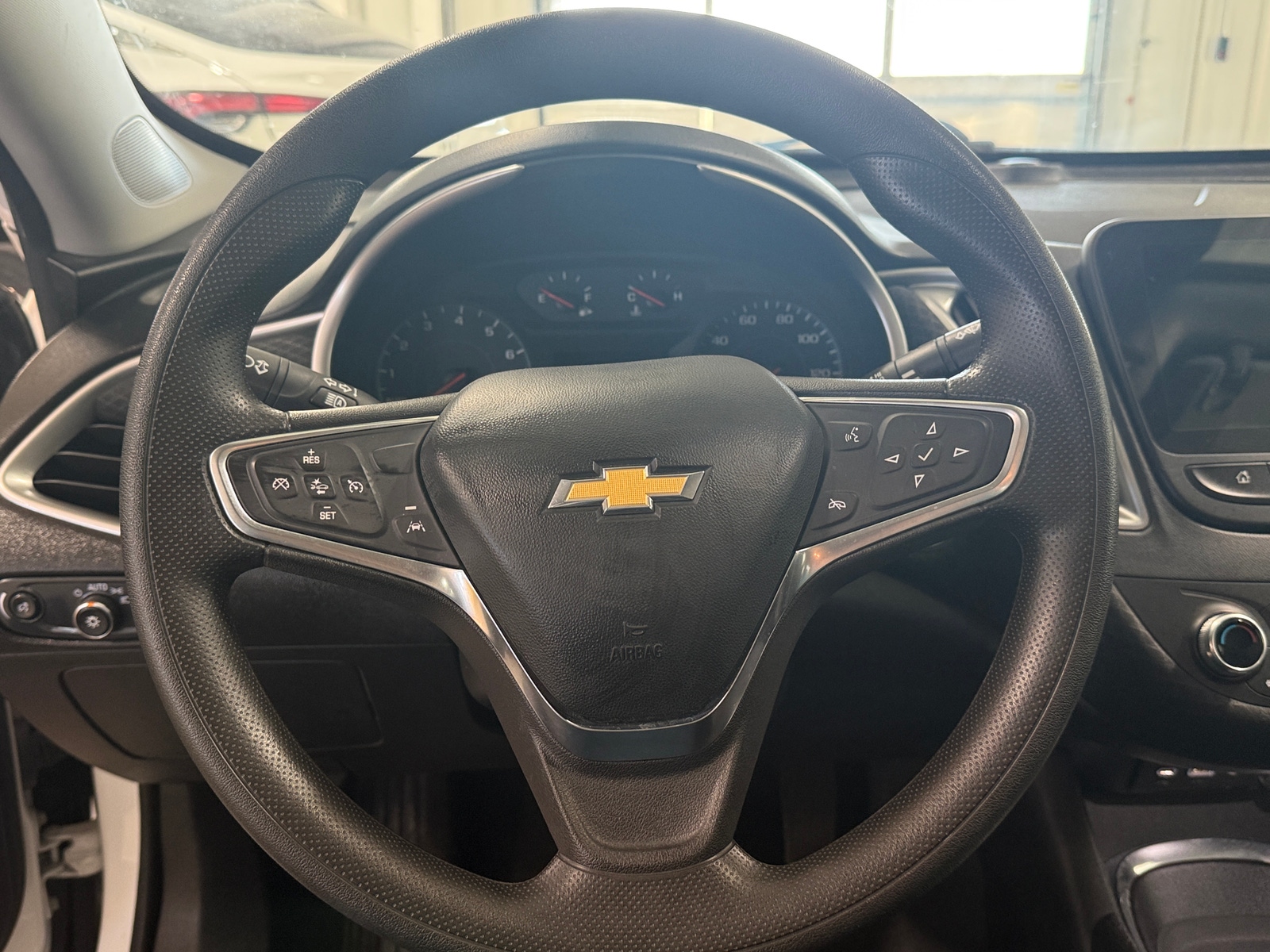 Thumbnail: 2024 Chevrolet Malibu - 5