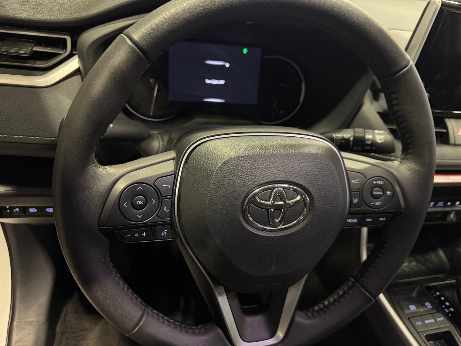 Thumbnail: 2025 Toyota RAV4 - 5