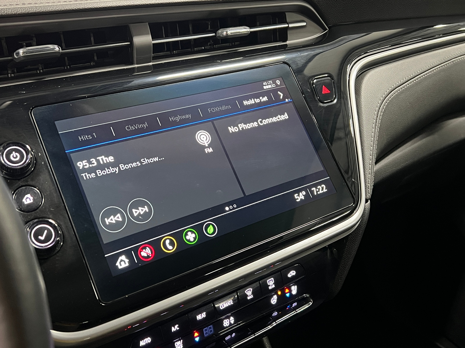 Thumbnail: 2023 Chevrolet Bolt EUV - 3