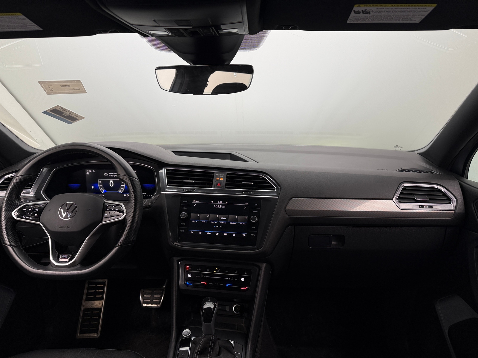 Thumbnail: 2023 Volkswagen Tiguan - 2