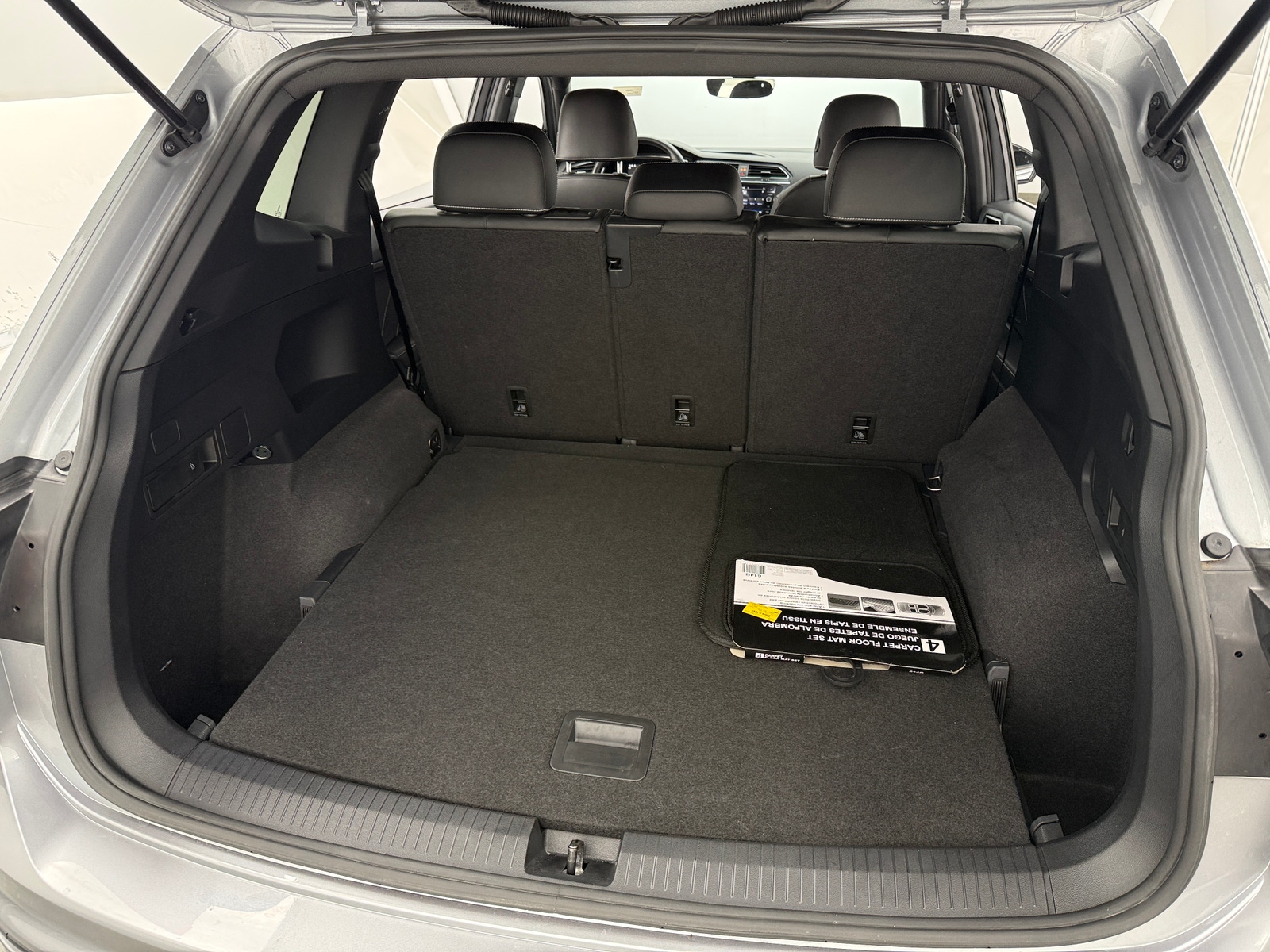 Thumbnail: 2023 Volkswagen Tiguan - 6