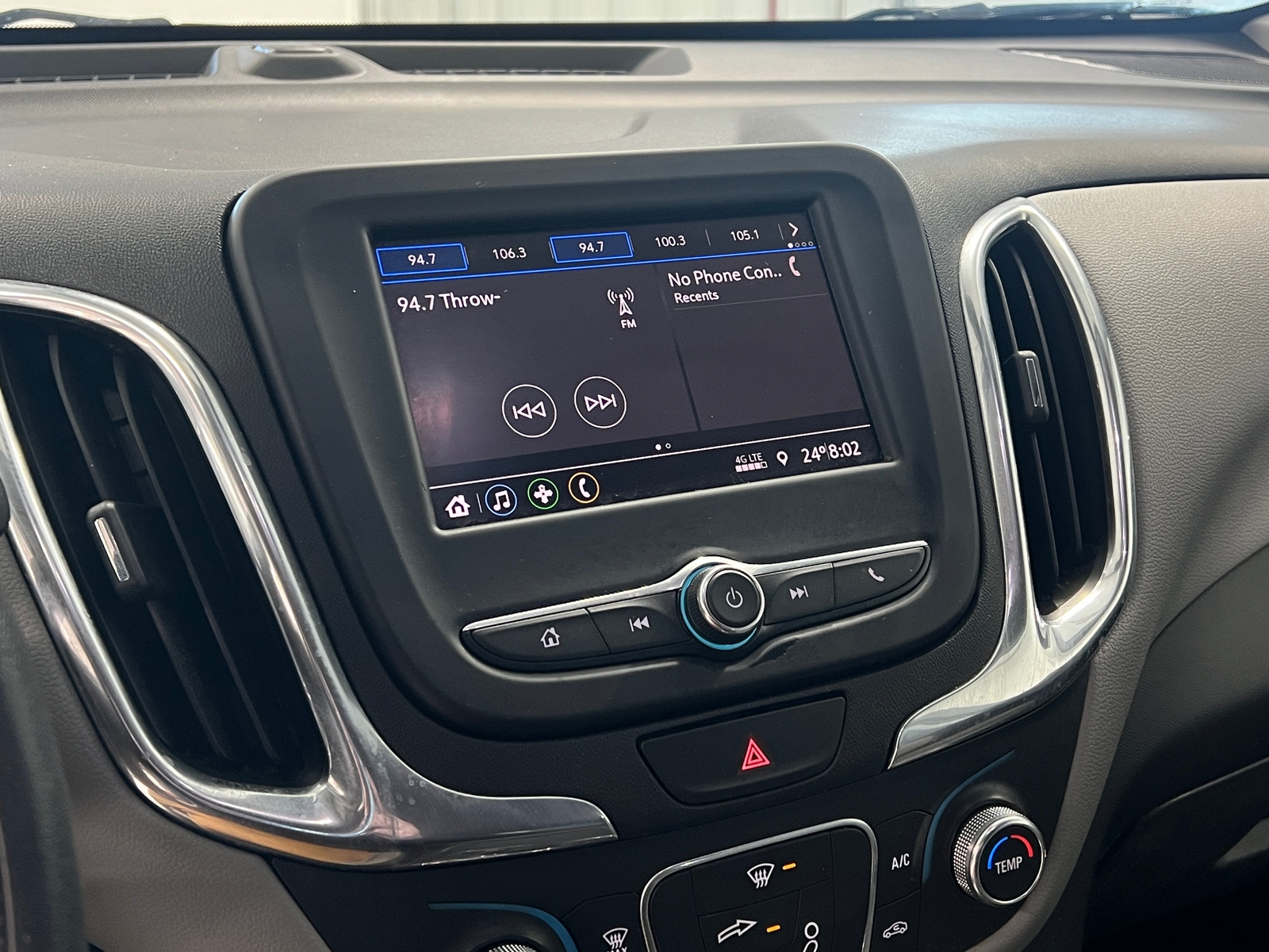 Thumbnail: 2020 Chevrolet Equinox - 4