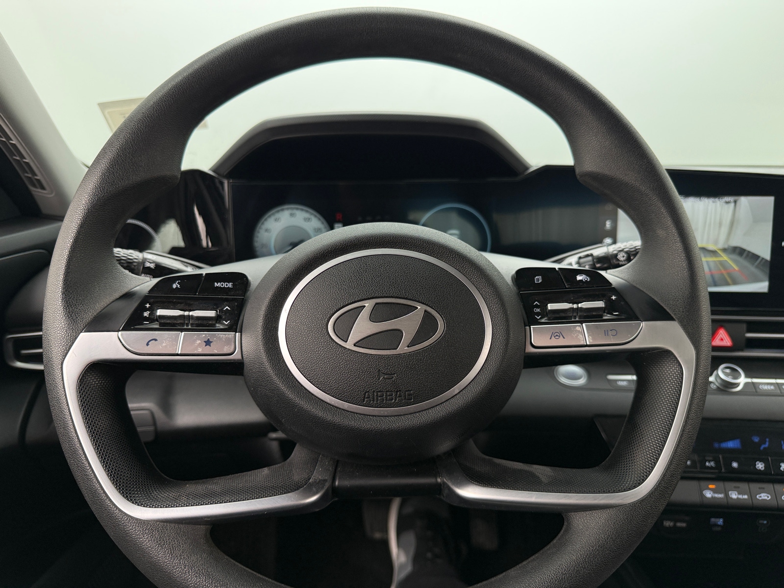 Thumbnail: 2024 Hyundai Elantra - 5