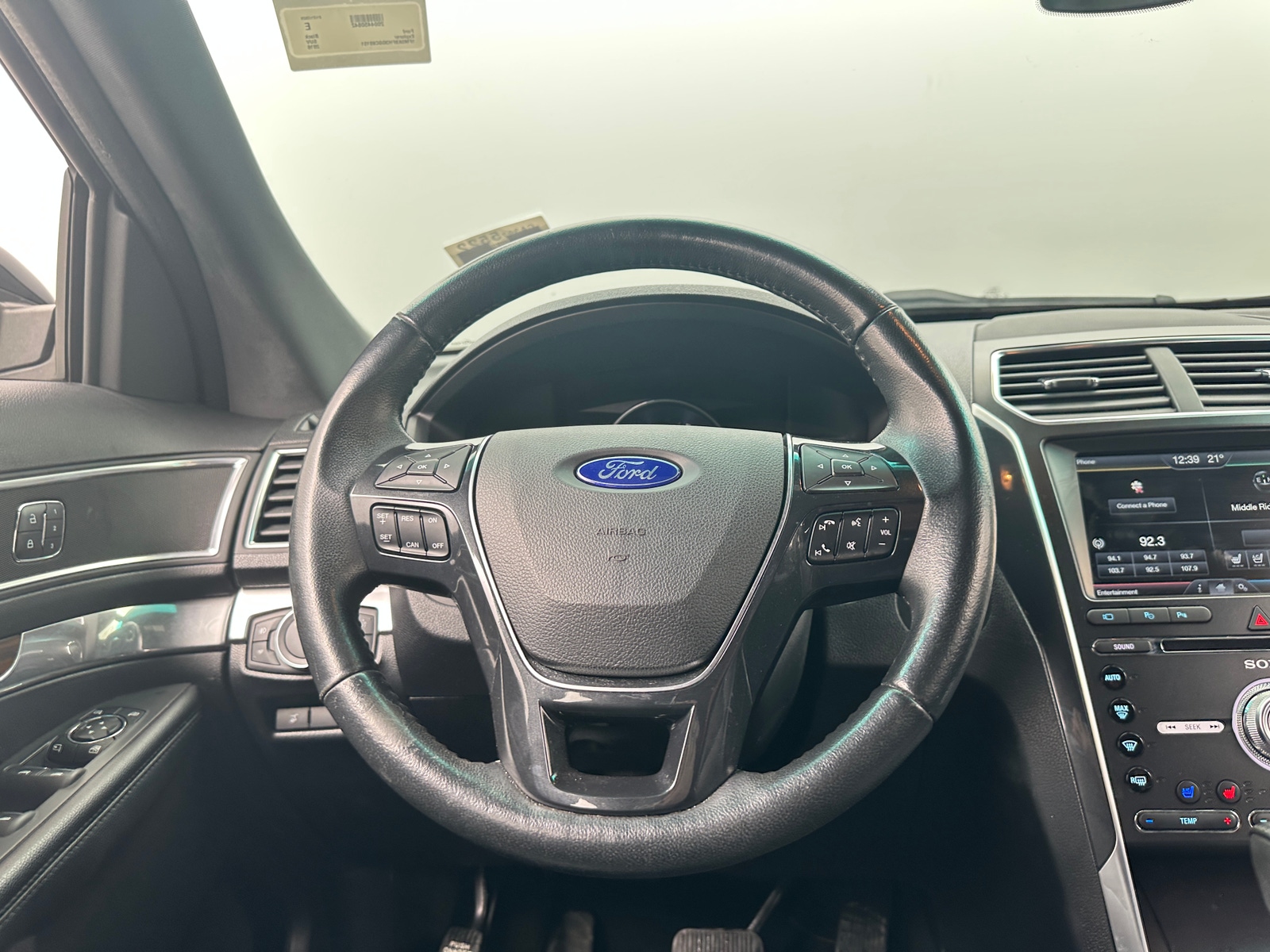 Thumbnail: 2016 Ford Explorer - 4