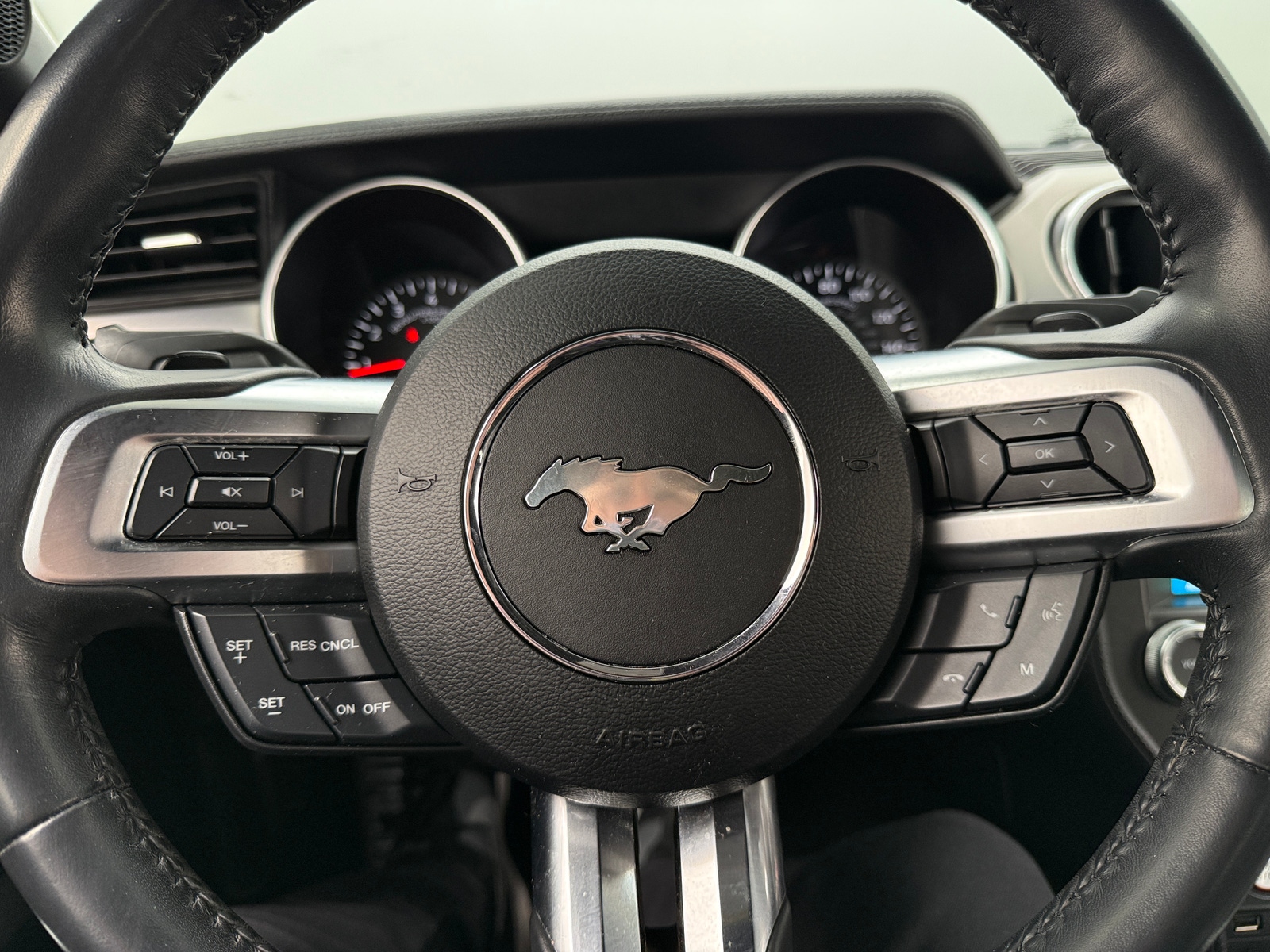 Thumbnail: 2019 Ford Mustang - 4