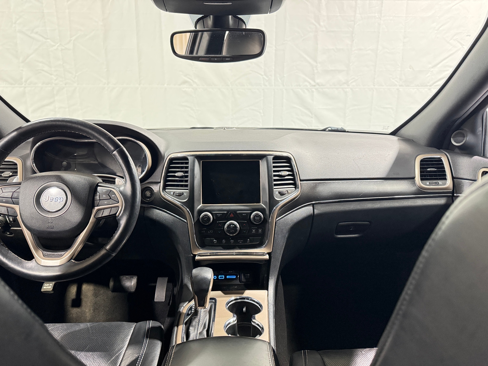 Thumbnail: 2017 Jeep Grand Cherokee - 2