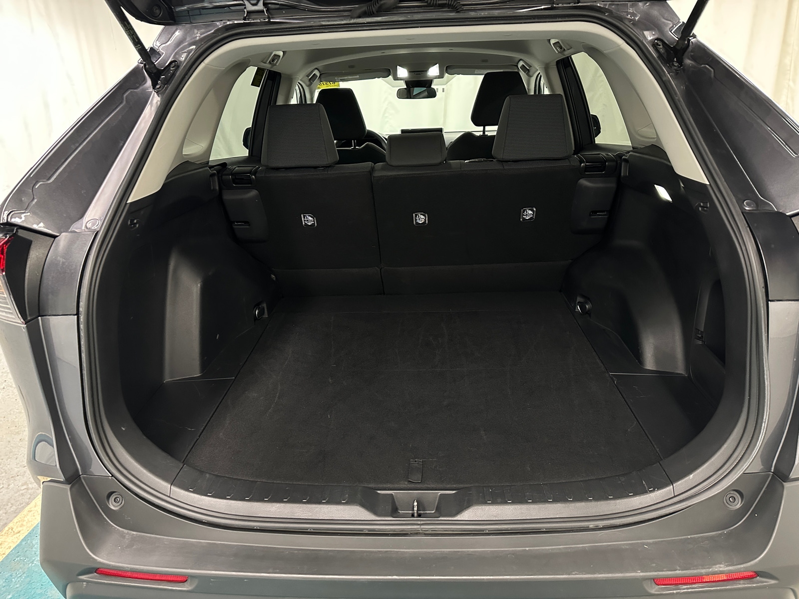 Thumbnail: 2025 Toyota RAV4 - 7